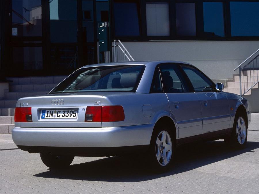  Audi A6 Quattro (4A, C4) 1994 года  (фото 2 из 3)